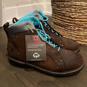 Halo Wolverine Boots Teal - Brand New size 11